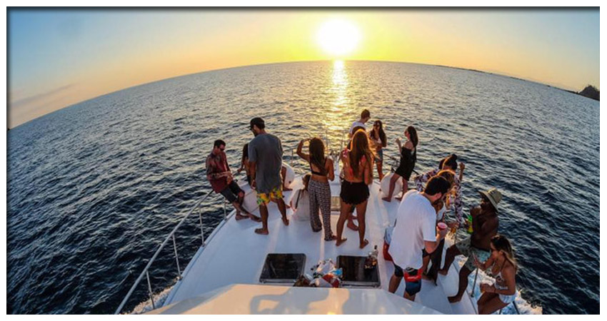 Party Boat Jaco Costa Rica, Costa rica Party Boats, Jaco Premium Groups, Premium Packages Jaco Costa Rica, Vacation Rentals Jaco Costa Rica, Costa Rica Bachelor Parties